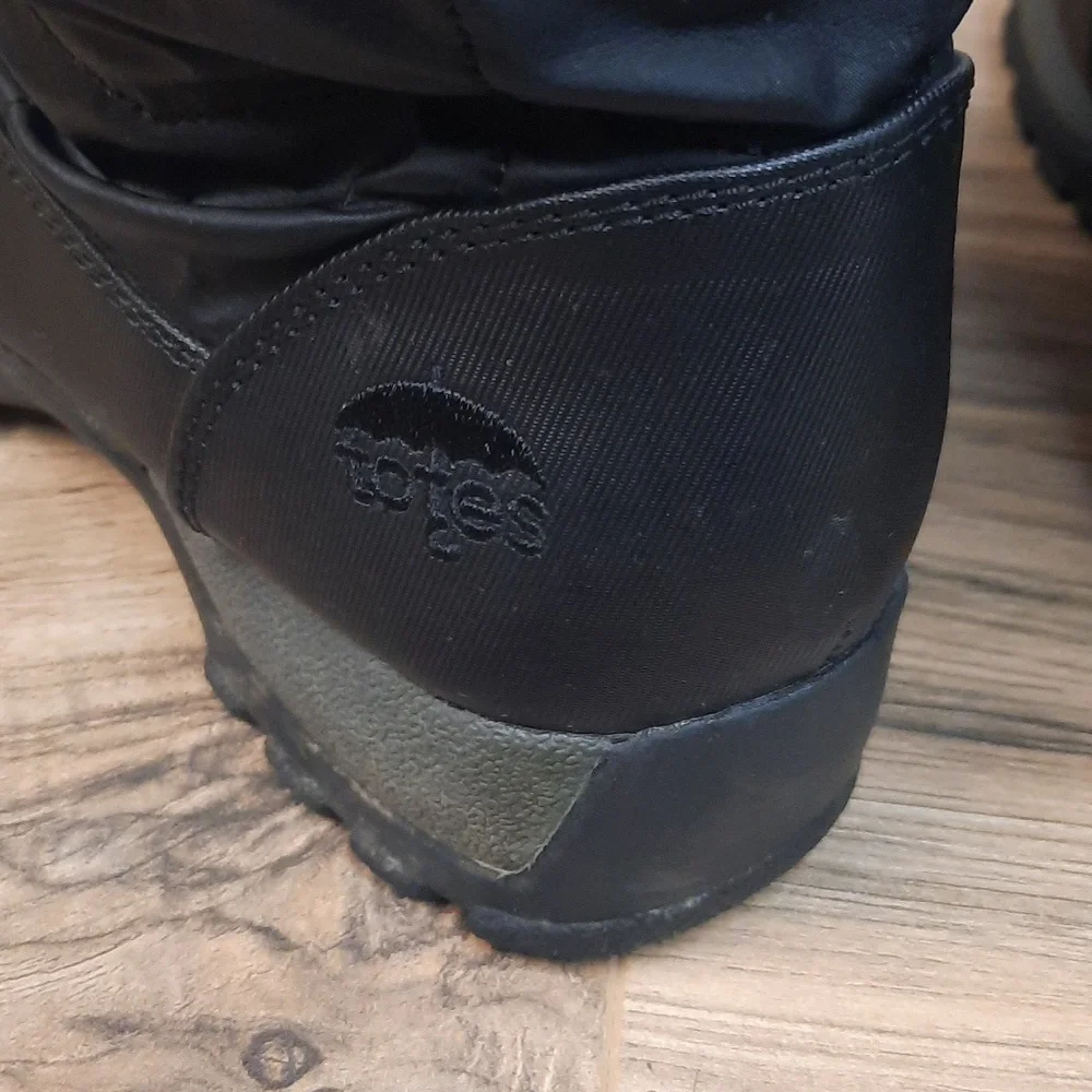 Totes Black Snow Boots Size 6 - Picture 3 of 5